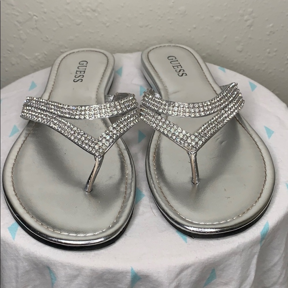 Guess Flip Flops